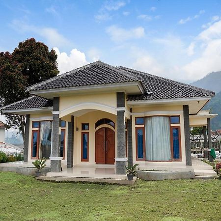 Oyo Homes 91156 Eco Tourism Big Farmer Desa Kertawangi Syariah Cimahi Exterior photo