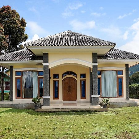 Oyo Homes 91156 Eco Tourism Big Farmer Desa Kertawangi Syariah Cimahi Exterior photo